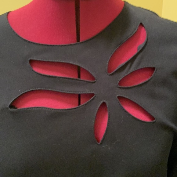 Escada Very Elegant sheath dress with flower cut out NWOT - Picture 3 of 12